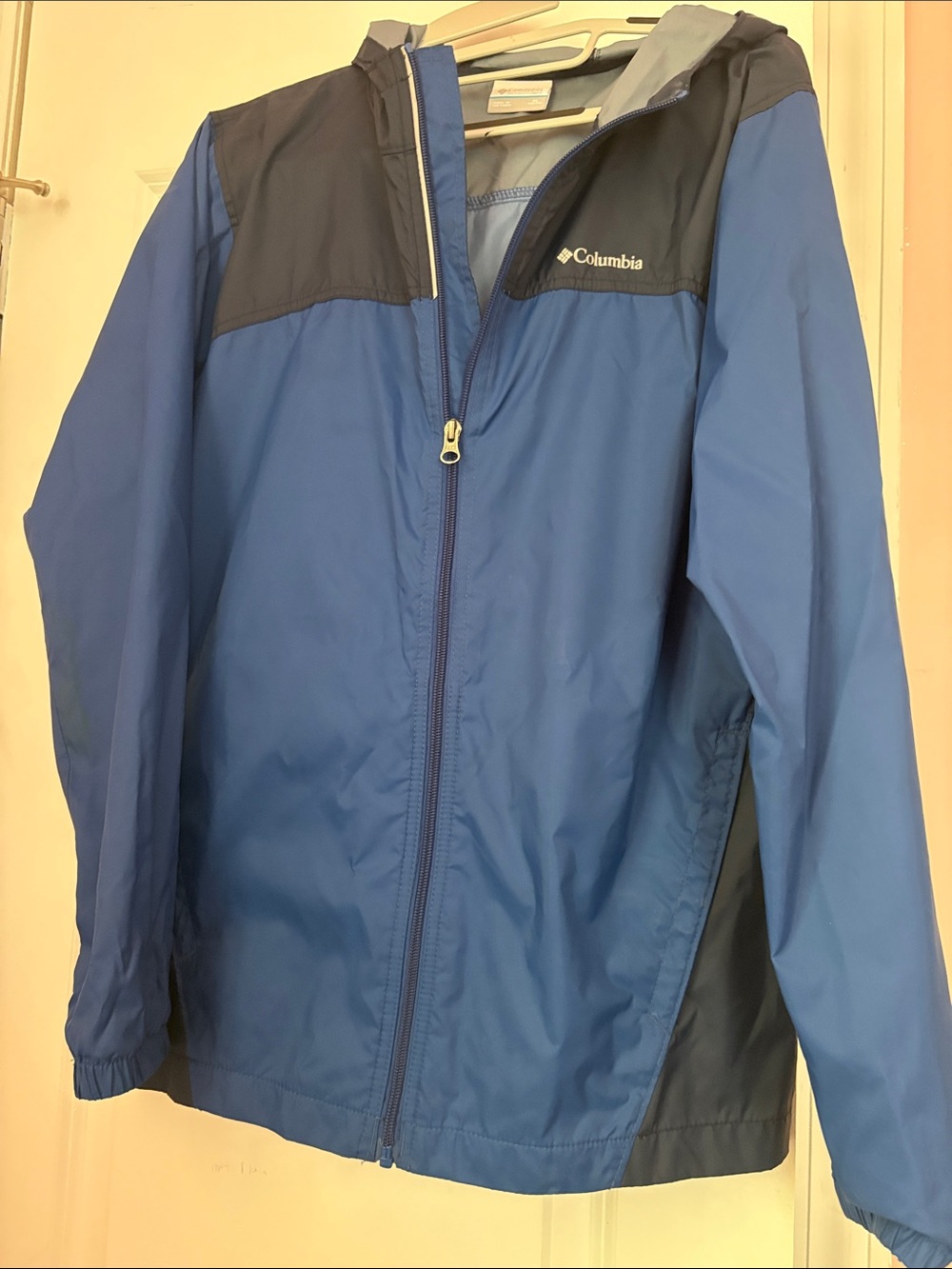 Columbia Two-Tone Blue Hooded Windbreaker